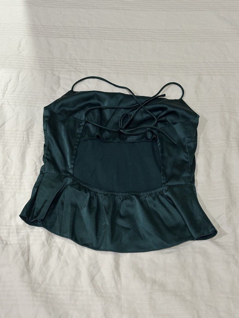 Shein Dark Green Satin Top (Category: Sleeveless) located in Quezon City. Submitted by gentle_le (Listing ID 1464791058, Image 2). Description: - Used once only - Color: Dark green with a subtle sheen - Material: Polyester and elastane.