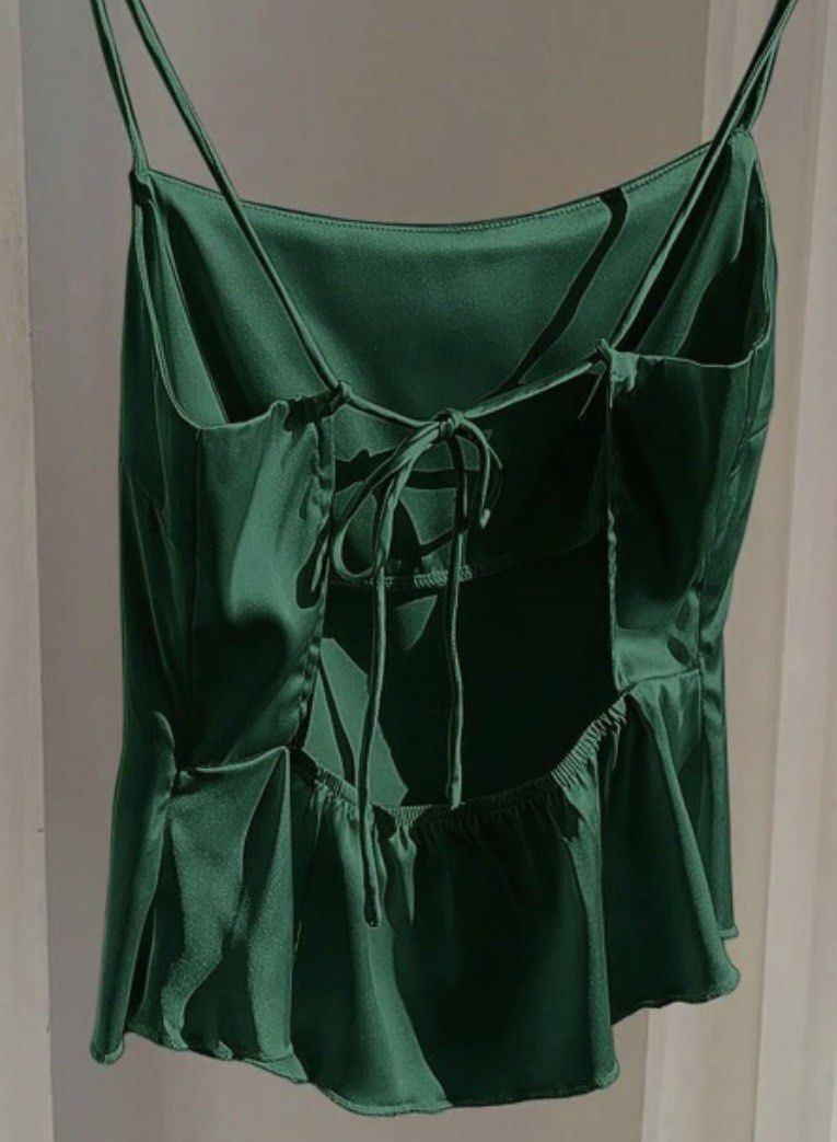 Shein Dark Green Satin Top (Category: Sleeveless) located in Quezon City. Submitted by gentle_le (Listing ID 1464791058, Image 3). Description: - Used once only - Color: Dark green with a subtle sheen - Material: Polyester and elastane.