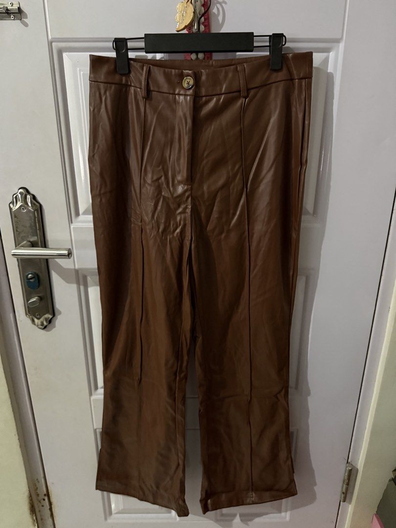 SHEIN Leather Pants for Women (Category: Other Bottoms) located in Las Pinas. Submitted by sellerkjb (Listing ID 1464952615, Image 2). Description: BRAND NEW LARGE ON TAG 30-34” waist.