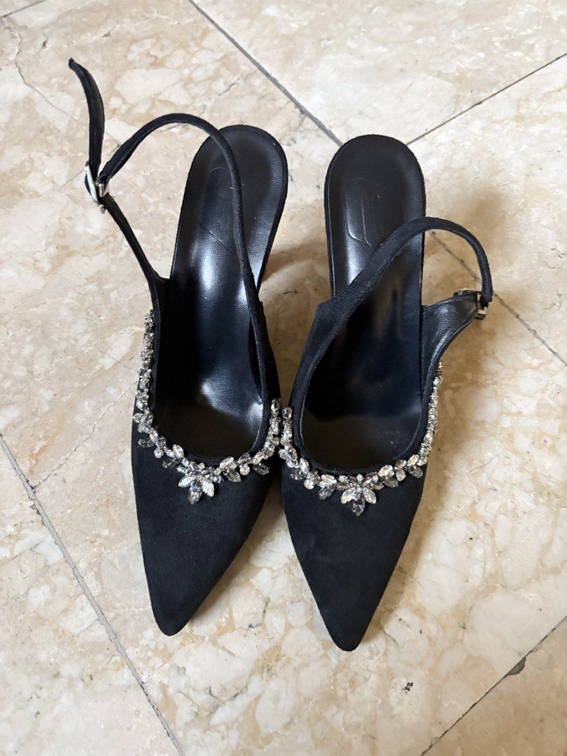 SHEIN pointed toe rhinestones black heels (Category: Heels) located in Tarlac. Submitted by gen_carreon (Listing ID 1464855672, Image 1). Description: Only used once! Bought it for 1k.