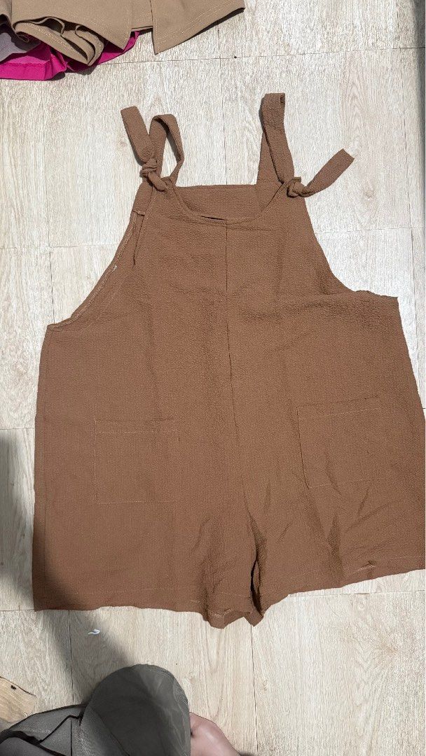 Shein Romper (Category: Rompers) located in Quezon City. Submitted by dinesaur (Listing ID 1464896883, Image 2). Description: .
