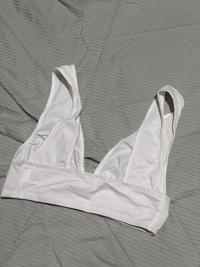 SHEIN White Plunging Bikini Plunge / Stylish / Basic (Category: Others Tops) located in Manila. Submitted by dohertytt (Listing ID 1464780680, Image 2). Description: Petite Large (medium body frame) .