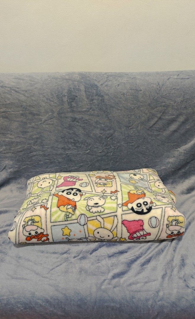 Shinchan Blanket/ Queen size (Category: Bedding & Towels) located in Mariveles. Submitted by hl.reyrfinds (Listing ID 1464775021, Image 3). Description: 🍀☘️🍀☘️🍀 Fur Fleece Blanket/ Queen size Soft warm, Midweight Pay first. MOD: J&T.