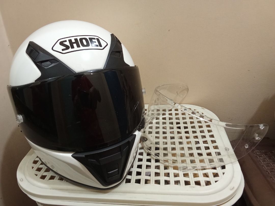 SHOEI RYD (Category: Helmets and other Riding Gears) located in Pasig City. Submitted by kamote_lover0727 (Listing ID 1464816106, Image 1). Description: SHOEI RYD Gloss white Medium used but not abused.