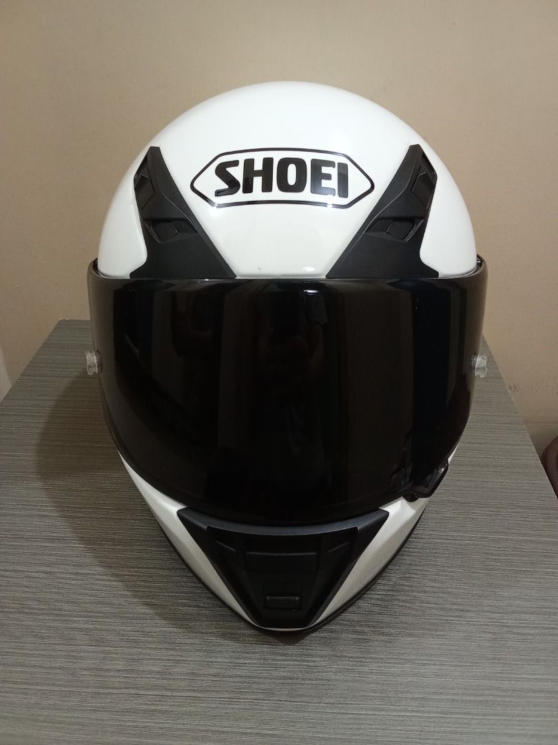SHOEI RYD (Category: Helmets and other Riding Gears) located in Pasig City. Submitted by kamote_lover0727 (Listing ID 1464816106, Image 3). Description: SHOEI RYD Gloss white Medium used but not abused.