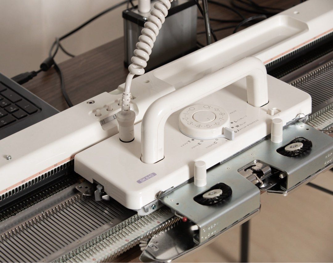 Silver reed SK840 Knitting Machine (Category: Craft Supplies & Tools) located in Santa Rosa. Submitted by declr_wid_me (Listing ID 1464661511, Image 1). Description: 🧶 Silver Reed SK 840 Electronic Knitting Machine — with Accessories in good working condition. ✨ Power-on tested and confirmed working. Comes with accessories, 💻 Electronic/computer connection: If you want to use the electronic functions and connect the machine to a laptop or compu