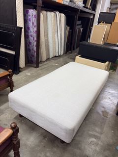 (Category: ) located in . Submitted by goodsdmy_secondhandshop (Listing ID 1464935737, Image 1). Description: .