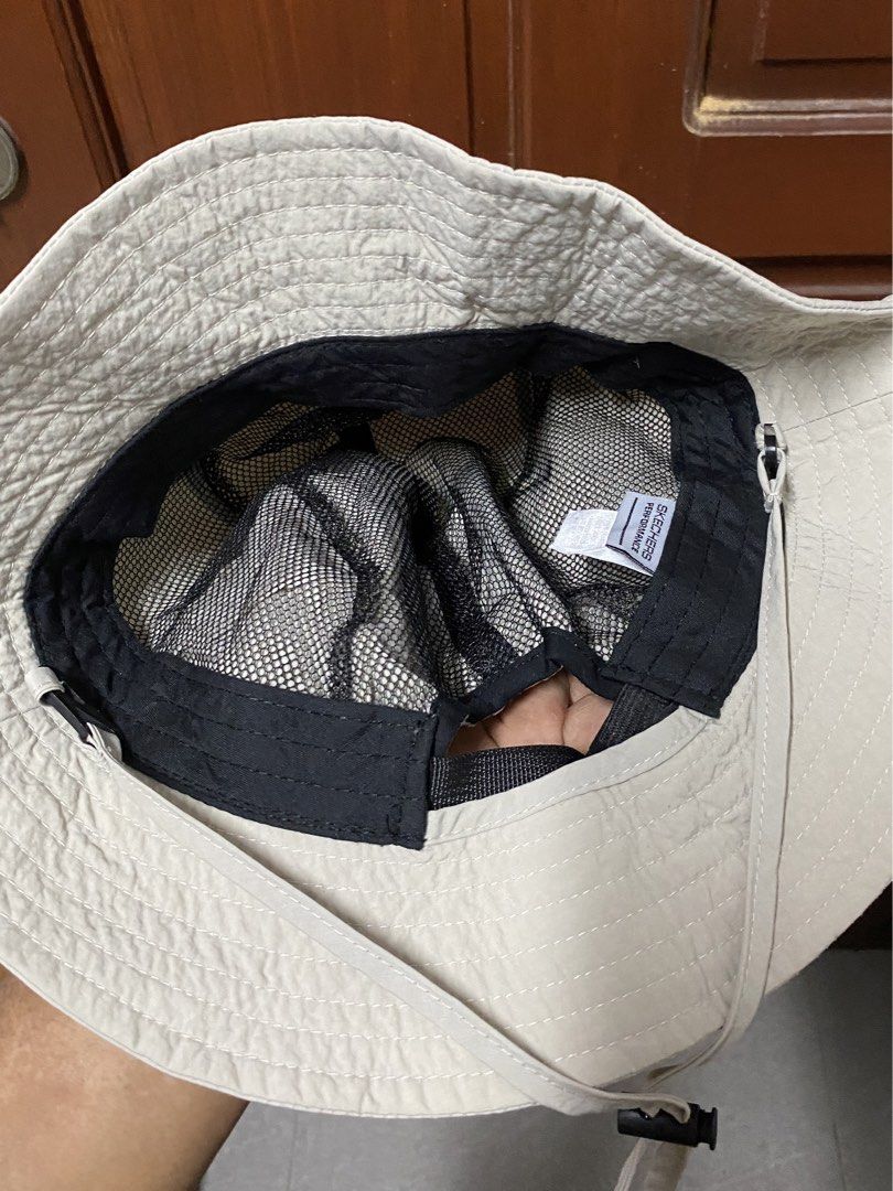 Skechers Running Bucket Hat (Category: Hats & Beanies) located in Davao. Submitted by workmensph (Listing ID 1464785622, Image 3). Description: OSFA.