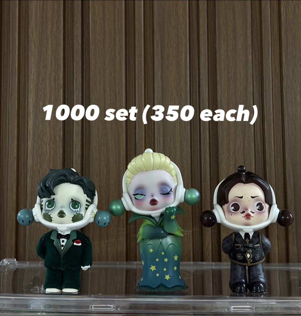 Skullpanda (Category: Designer & Blind Box Toys) located in Manila. Submitted by nkg97_ (Listing ID 1464871431, Image 3). Description: W/card .