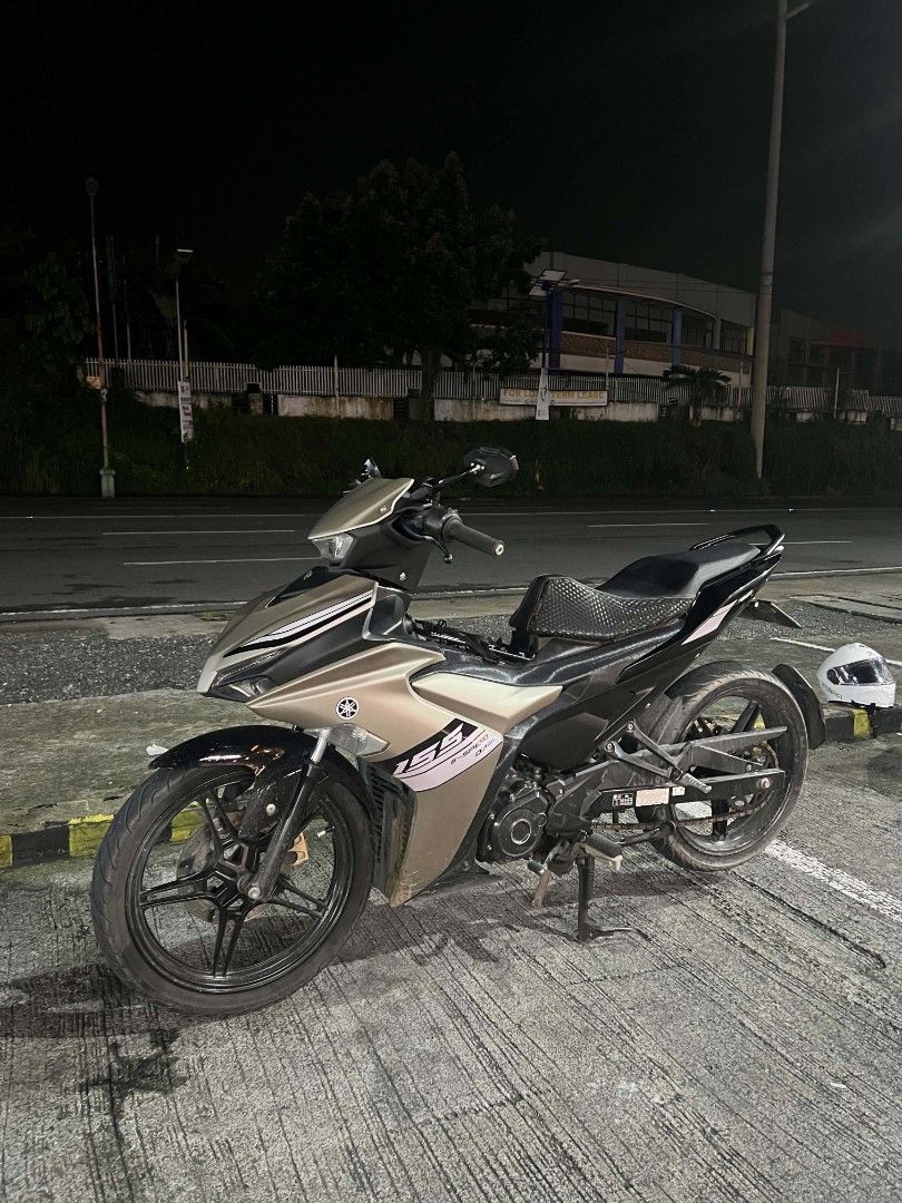 Sniper 155R 2022 Model ABS (Category: Motorbikes for Sale) located in Manila. Submitted by eyrons (Listing ID 1464782688, Image 3). Description: SA MGA NAKAKAINTINDI FOR SALE OR SWAP SA CLICK V3 ‼️ Sniper 155R 2022 YEAR MODEL ABS‼️ MAKINIS NA MAKINIS PWEDE SA MASELAN SEMI-CLEAN BUILD LOOK ‼️ COMPLETE ORIG O.R./C.R. UNLI SCAN ✅ 1ST OWNER ACQ. WITH OPEN DOS + ID AND SIGNATURE ✅ ORIGINAL PLATE (FROM LTO) ✅ REGISTERED TIL 2027 ✅ 30K ODO (NOT TAMPERED
