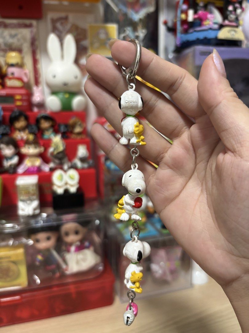 Snoopy Keychain Set (Category: Other Merchandise) located in Caloocan City. Submitted by meowietrinkets (Listing ID 1464940863, Image 1). Description: need cleaning.