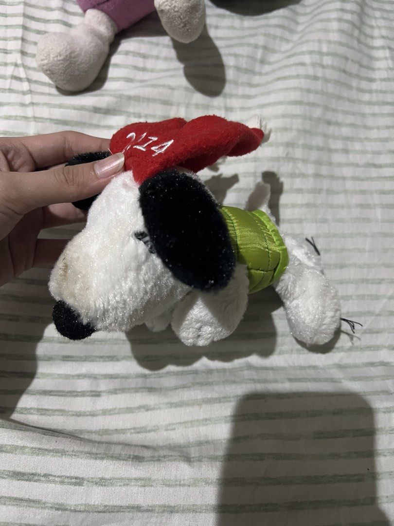 Snoopy Toy Plush (Category: Plushies & Soft Toys) located in Manila. Submitted by erickalago (Listing ID 1464936320, Image 3). Description: Issue: need wash loc: Manila.