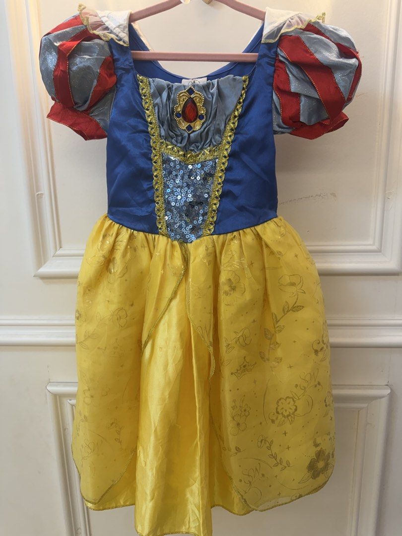 Snowwhite 4T (Category: Babies & Kids Fashion) located in Quezon City. Submitted by jnydera (Listing ID 1464837390, Image 1). Description: .