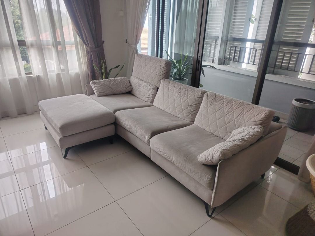 Sofa Code:S-42 (Category: Sofas) located in Petaling Jaya. Submitted by micron1786 (Listing ID 1464848638, Image 2). Description: [**Price above DOES NOT INCLUDE of delivery & Installation**] Code :S-42 Available :1 Condition : Goods We are specialist in BUY or SELL New/Used Home Furniture or Office Equipment [ Micron Furniture Trading sdn bhd ] 20 , Jalan PJS 3/46 , Sri Manja Square , Taman Sri Manja , 46000 Petaling Jaya..