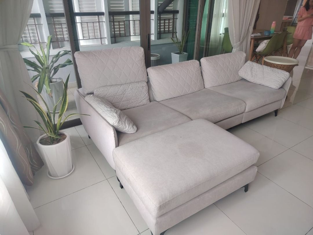 Sofa Code:S-42 (Category: Sofas) located in Petaling Jaya. Submitted by micron1786 (Listing ID 1464848638, Image 3). Description: [**Price above DOES NOT INCLUDE of delivery & Installation**] Code :S-42 Available :1 Condition : Goods We are specialist in BUY or SELL New/Used Home Furniture or Office Equipment [ Micron Furniture Trading sdn bhd ] 20 , Jalan PJS 3/46 , Sri Manja Square , Taman Sri Manja , 46000 Petaling Jaya..