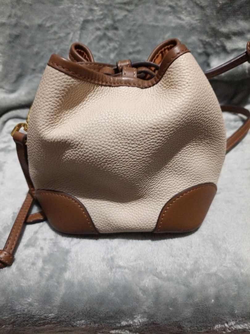 Soft Leather Sling Bag (Category: Cross-body Bags) located in Davao. Submitted by hermiepiam75360 (Listing ID 1464871784, Image 2). Description: .
