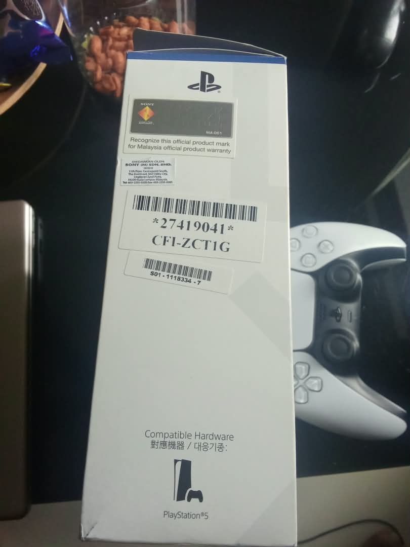PS5 Controller (Category: Controllers) located in Gombak. Submitted by sammuyi (Listing ID 1464811256, Image 3). Description: letting go of my Playstation 5 controller . used as second pad comes with box slightly nego .