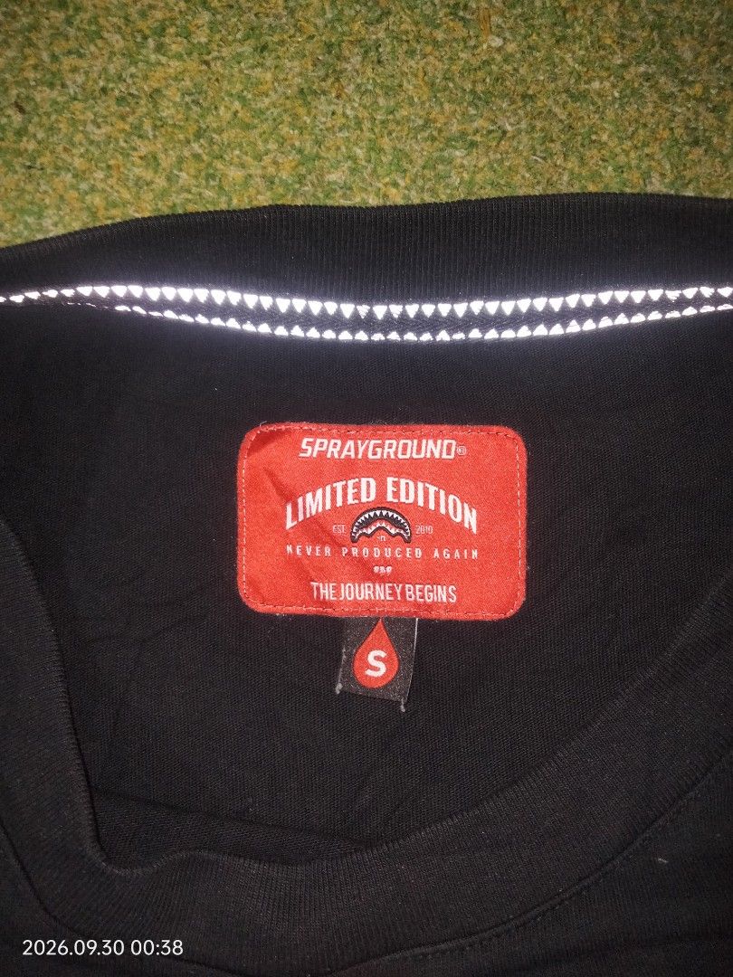 Sprayground Shirt (Category: Tshirts & Polo Shirts ) located in Caloocan City. Submitted by haruconcep52476 (Listing ID 1464938665, Image 2). Description: Dimensions W22×L27 Good condition Color rate 9 Issue need wash Fresh from bale.