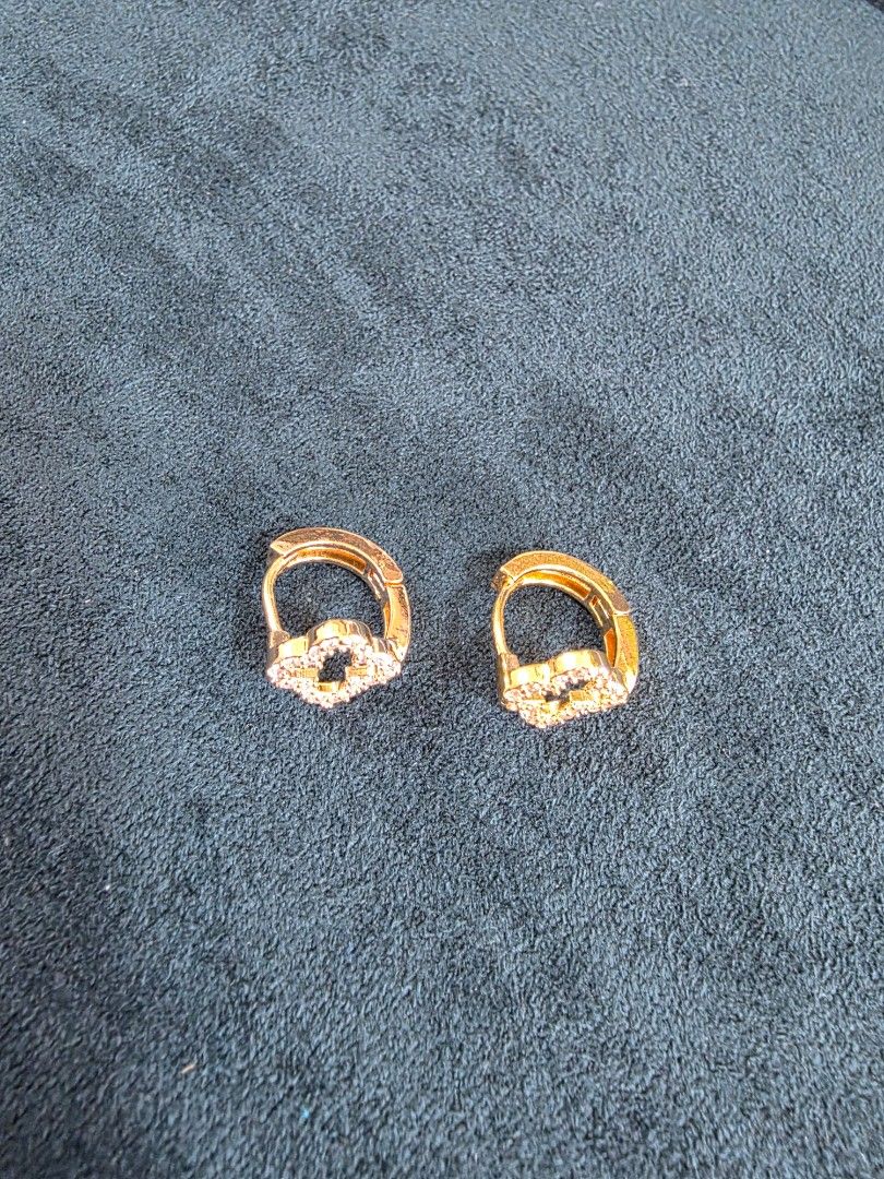 Stainless Steel Ring Clover Loop (Category: Other Accessories) located in Taguig. Submitted by youcompleteme (Listing ID 1464863442, Image 2). Description: ✨️18k Gold-Plated Stainless Steel Open Clover Loop✨️ ✨️ Looks like real 18k gold✨️ ▪️ Hypoallergenic ▪️ Tarnish-resistant ▪️ Durable stainless steel ▪️ Gold-plated finish - Open clover loop - Please refer to the photos for the measurement 🏷 Sale price: Php 600.00 💳 Payment through Gcash for 