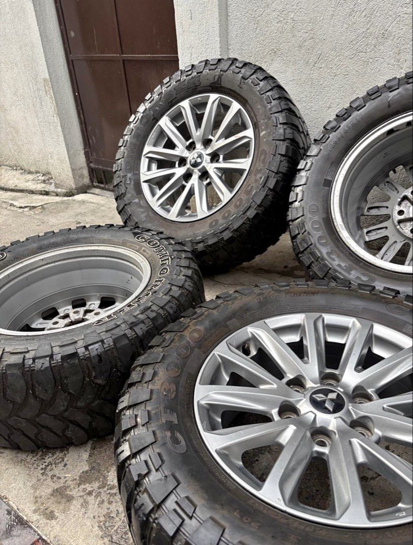Strada 2017 mags and tires (Category: Mags and Tires) located in Manila. Submitted by lorenzours34034 (Listing ID 1464855848, Image 1). Description: Mitsubishi strada 2017 17s mags 265/65/17.