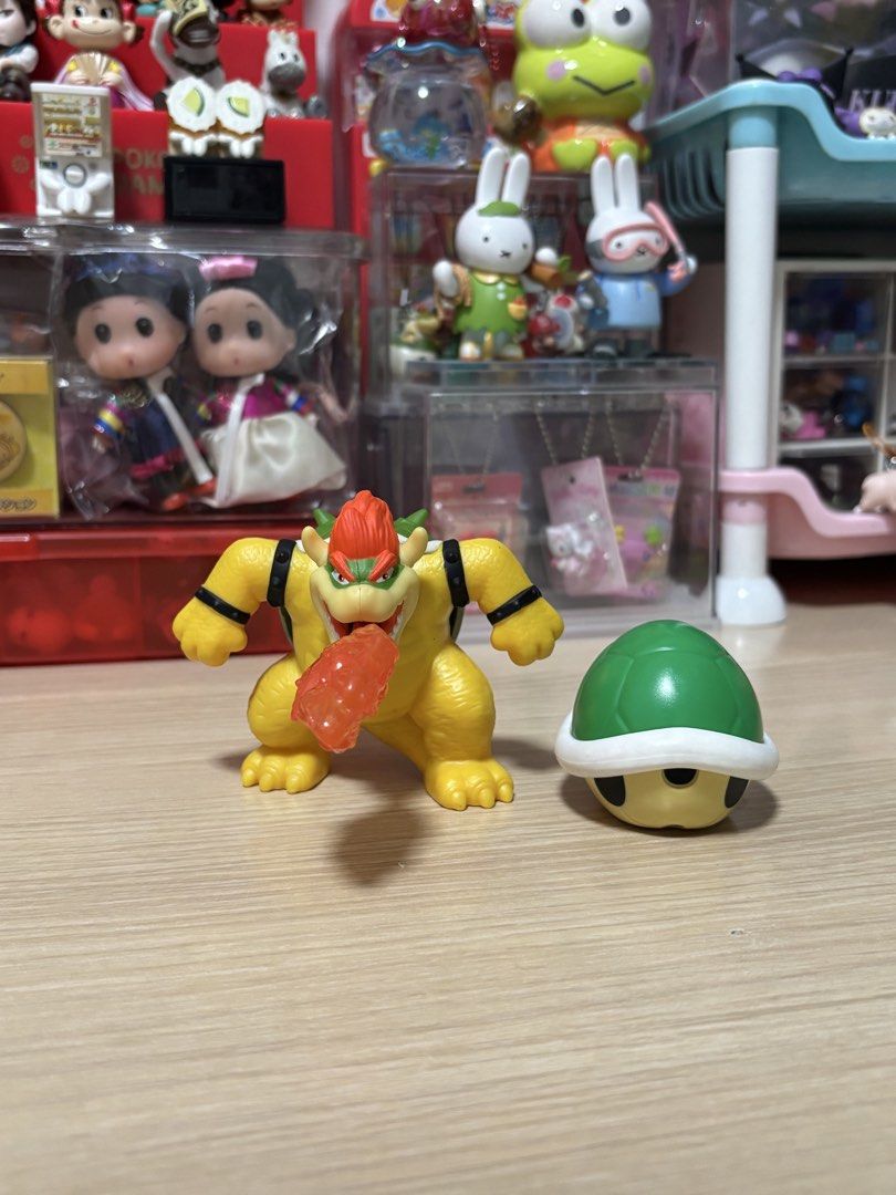 Super Mario Set 5 (Category: Other Merchandise) located in Caloocan City. Submitted by meowietrinkets (Listing ID 1464936728, Image 1). Description: nintendo mcdo.