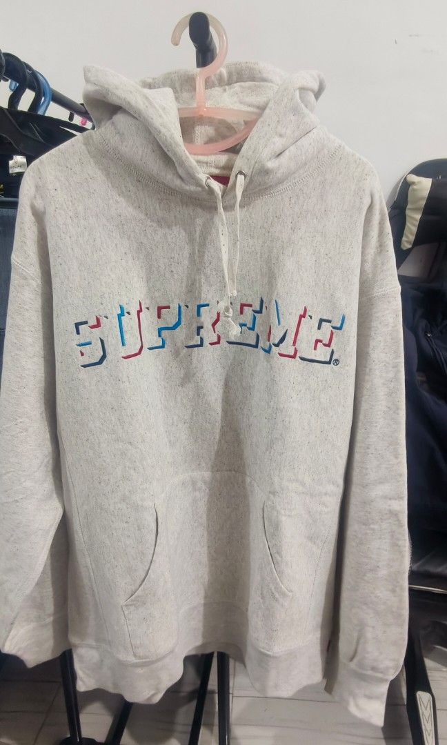Supreme Drop Shadow Hooded ( 100% Authentic ) (Category: Luxury Apparel) located in Las Pinas. Submitted by live_marticko (Listing ID 1464783070, Image 1). Description: Supreme Multi-color Arc Logo Hooded Sweatshirt Grey Large (💯 Authentic) Size: L on tag (Best fit L to XL ) ✅Color: Grey ✅Dimension: Width: 24-25" Length: 29" ✅Colorate: 9.9/10 ✅ No Issue - Authentic Grey Supreme Hoodie - Brand: Supreme - Color: Heather Grey with multi-colored out