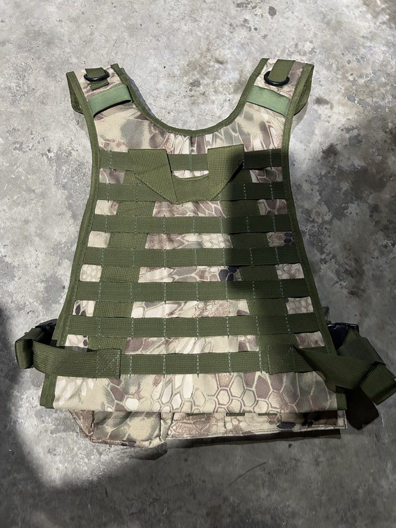 Tactical Vest (Category: Coats, Jackets and Outerwear) located in Quezon City. Submitted by jjsurplus_23 (Listing ID 1464904715, Image 2). Description: .