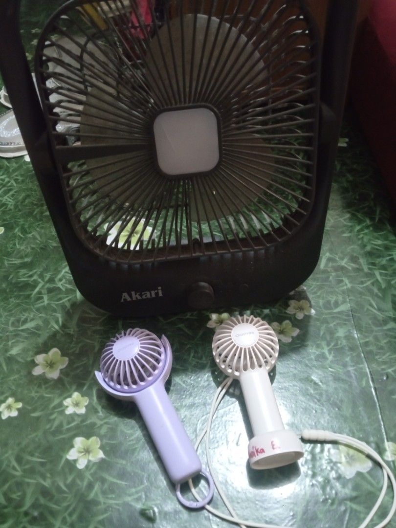 Take all Fans (Category: Fans) located in Cainta. Submitted by ziannika28 (Listing ID 1464808438, Image 1). Description: 2 Orashare fans all working(may sulat lang yung white na fan) Akari fan light lang gumagana d na working yung fan nya No charger included !NO RETURN NO REFUND BUY AT YOUR OWN RISK!.