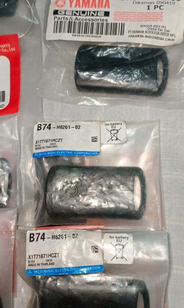 Take all smart/ keyless remote (Category: Other Automotive Parts and Accessories) located in Castillejos. Submitted by lkthrifties (Listing ID 1464889869, Image 2). Description: 6pcs brandnew keyless remote take all 3500 only shiping via jnt.