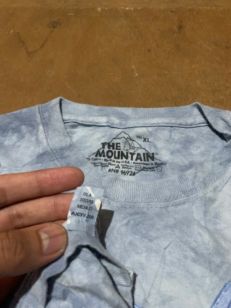 The Mountain Cat (Category: Tshirts & Polo Shirts ) located in Bacolod City. Submitted by d_archives (Listing ID 1464887712, Image 3). Description: The Mountain Cat 17 Width 25 Length Excellent 10/10 Color Issue: Stain Washable Pm.