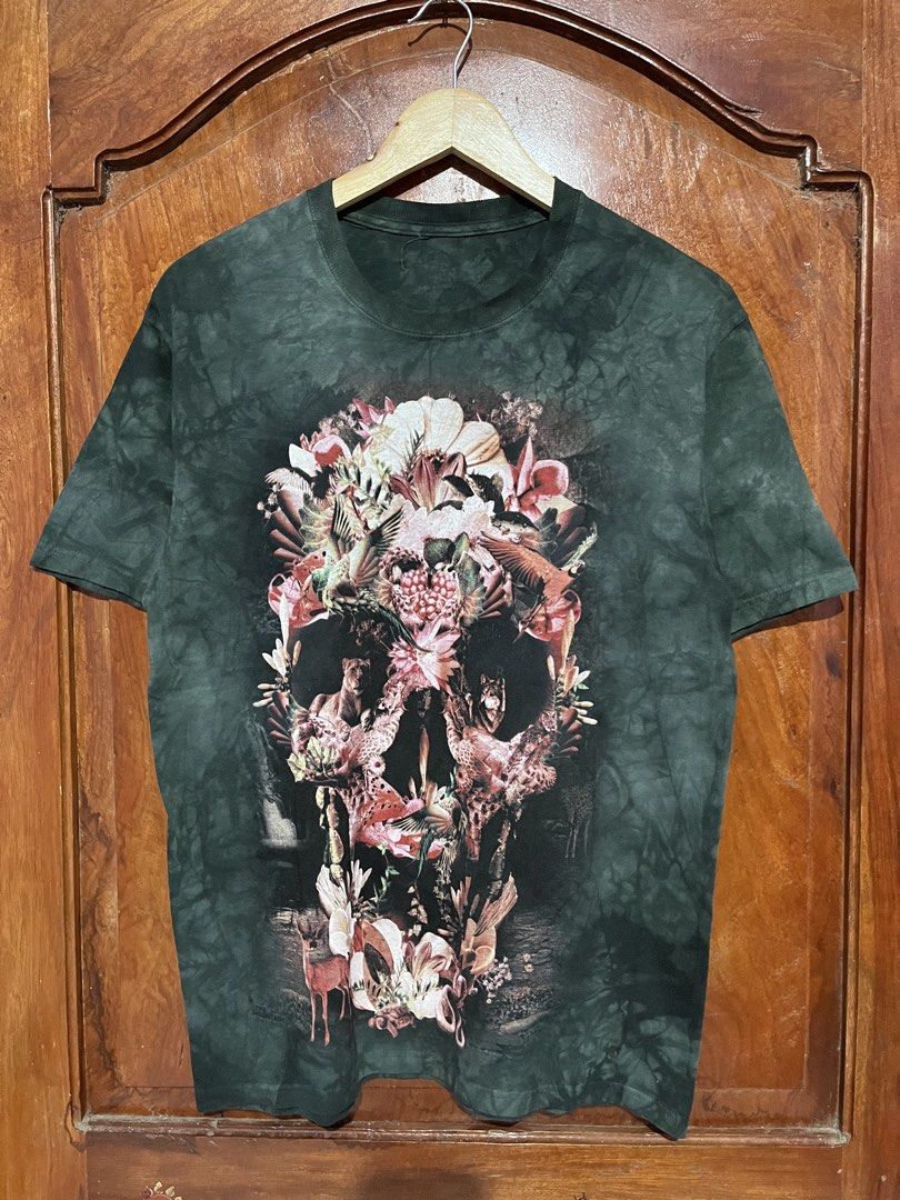 The Mountain Skull (Category: Tshirts & Polo Shirts ) located in Tumauini. Submitted by jomerthrift (Listing ID 1464915641, Image 1). Description: Dimes: 19x28 Color rate: 10/10 No issue .