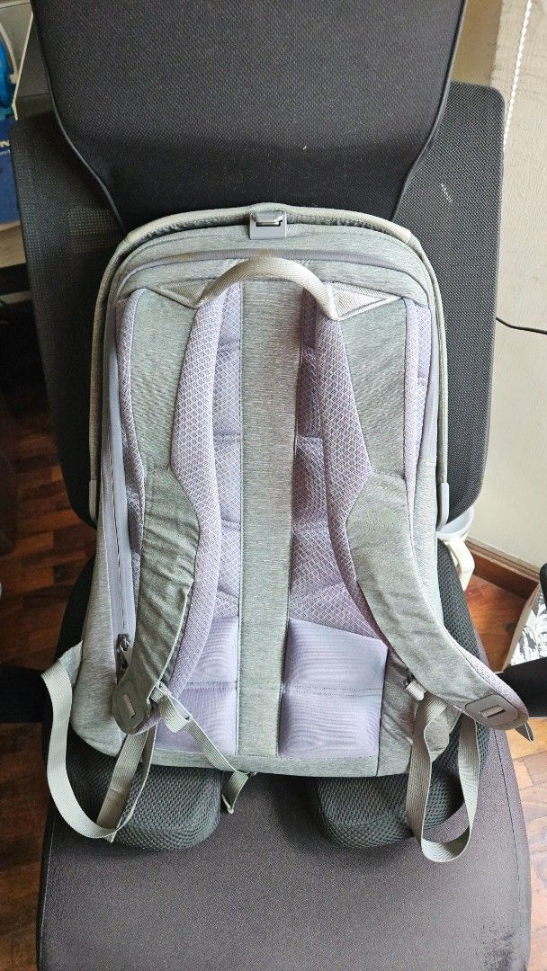 The North Face Grey Access Backpack 28L (Category: Backpacks) located in San Juan City. Submitted by paocastee (Listing ID 1464819746, Image 3). Description: A rare find The North Face Access Backpack got this for 8K 5 years go. Great Backpack for on the go minor stains slightly negotiable RFS : Decluttering .