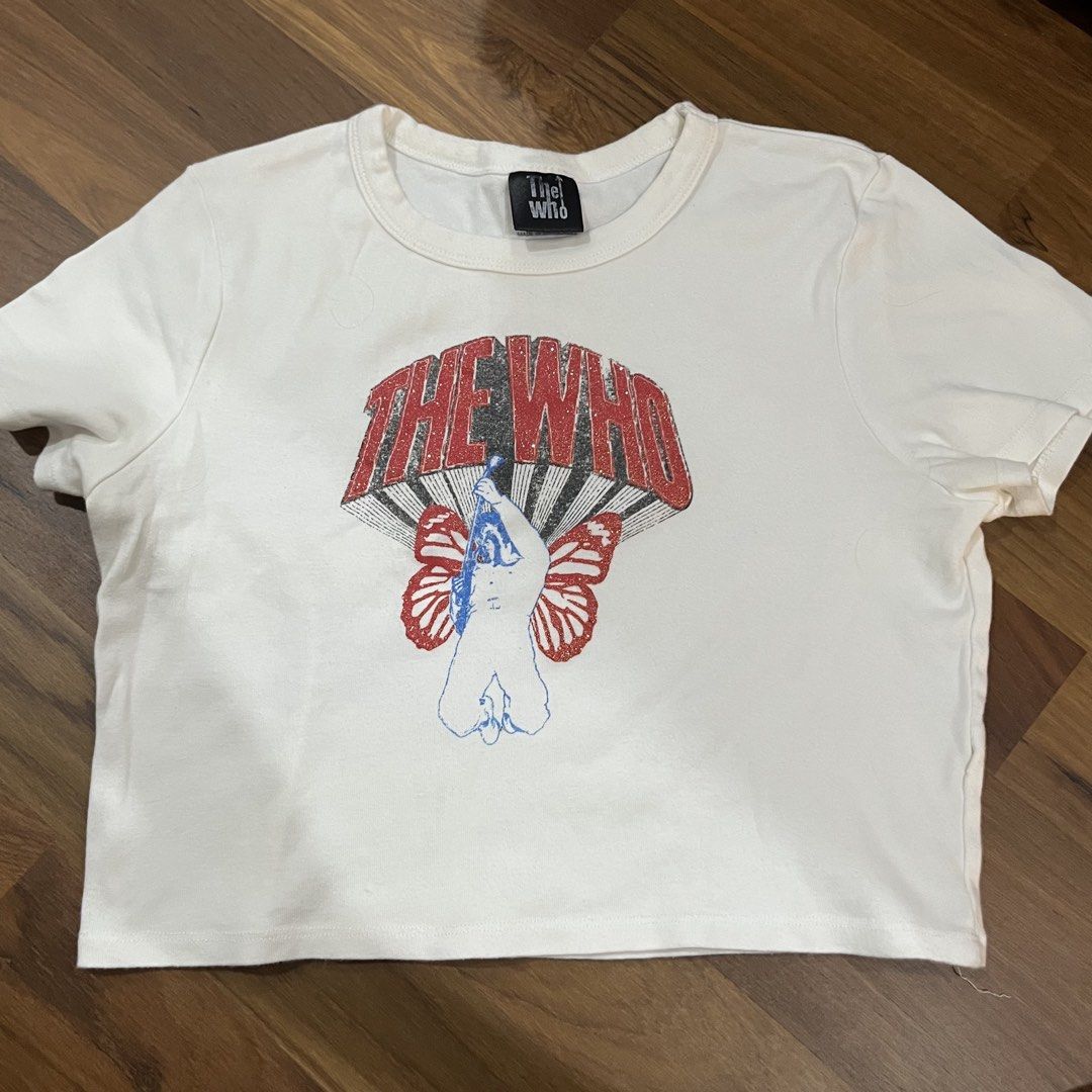 Micro tee (Category: Other Tops) located in Singapore. Submitted by livewhale_d5d93a (Listing ID 1464776676, Image 1). Description: thrifted at lucky plaza! sparkly design can nego w other listings.