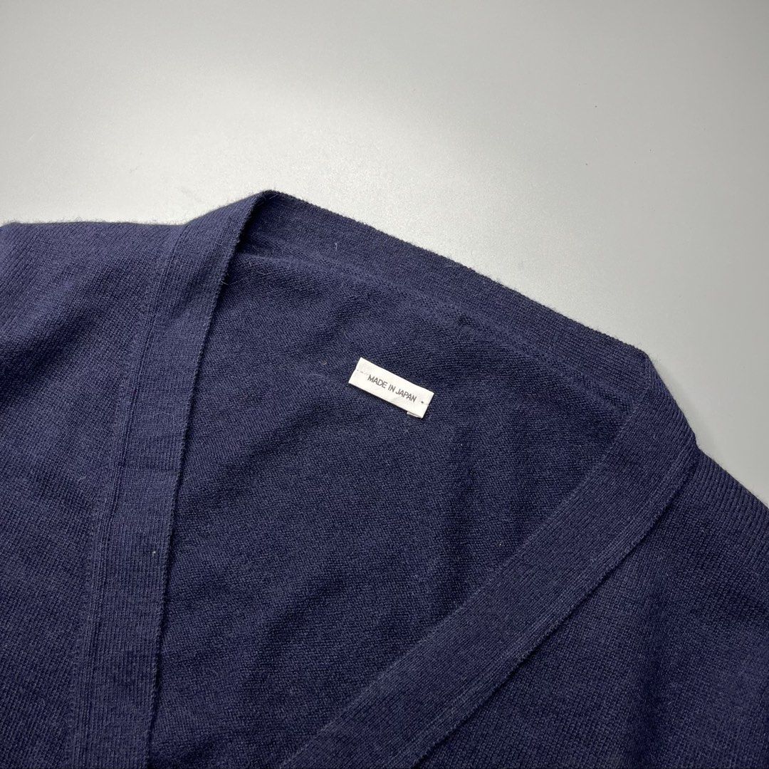 THOM BROWNE CARDIGAN (Category: Longsleeves) located in Manila. Submitted by aaaaaahhhhhh (Listing ID 1464817120, Image 2). Description: Size 1 18W 22L Missing maintag Lalamove or J&t Express + Shipping fee.