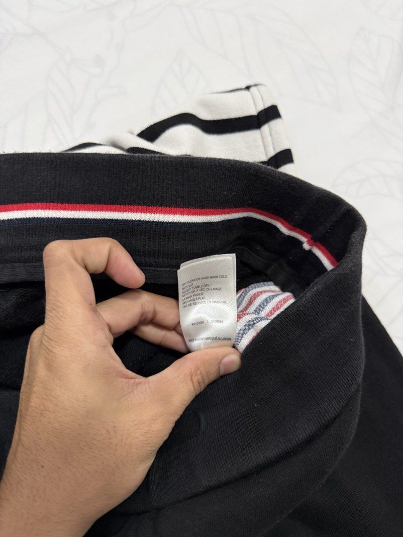 Thom Browne New York Sweatpants Men’s (Category: Joggers) located in Taguig. Submitted by thesocialthrift (Listing ID 1464848935, Image 3). Description: For Sale Thom Browne New york Sweatpants Men’s ‎W- 30-32 ‎L- 40 Missing lace Need wash .