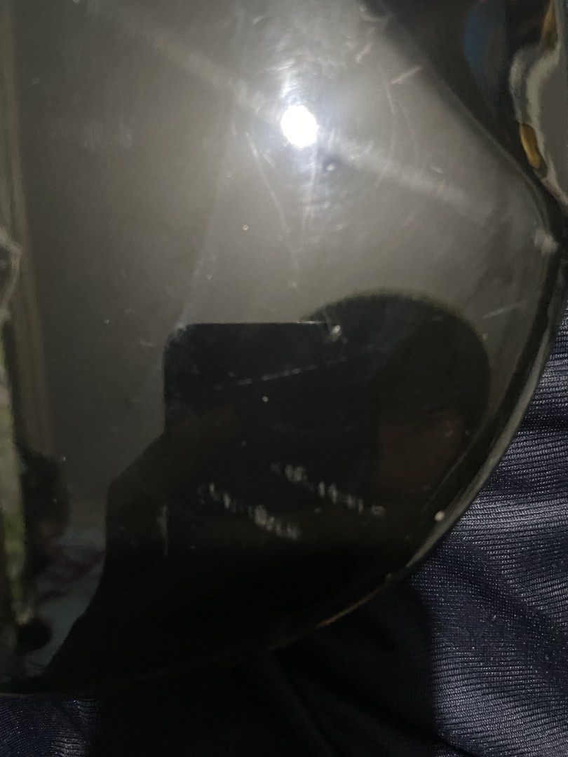 thomson stratocaster (Category: Musical Instruments) located in Taguig. Submitted by skid.hxc (Listing ID 1464924383, Image 3). Description: issue: minor scratches sa likod, tapos may maliit na crack sa ilalim (doesn't affect sound quality) then may hiwa sa pick guard kasi supposedly gagawing project guitar pero ma busy sa school. barely used lang talaga nabagsak lang tapos kakalagay ko lang ng lemon oil sa fretboard and guitar polish sa buong gu