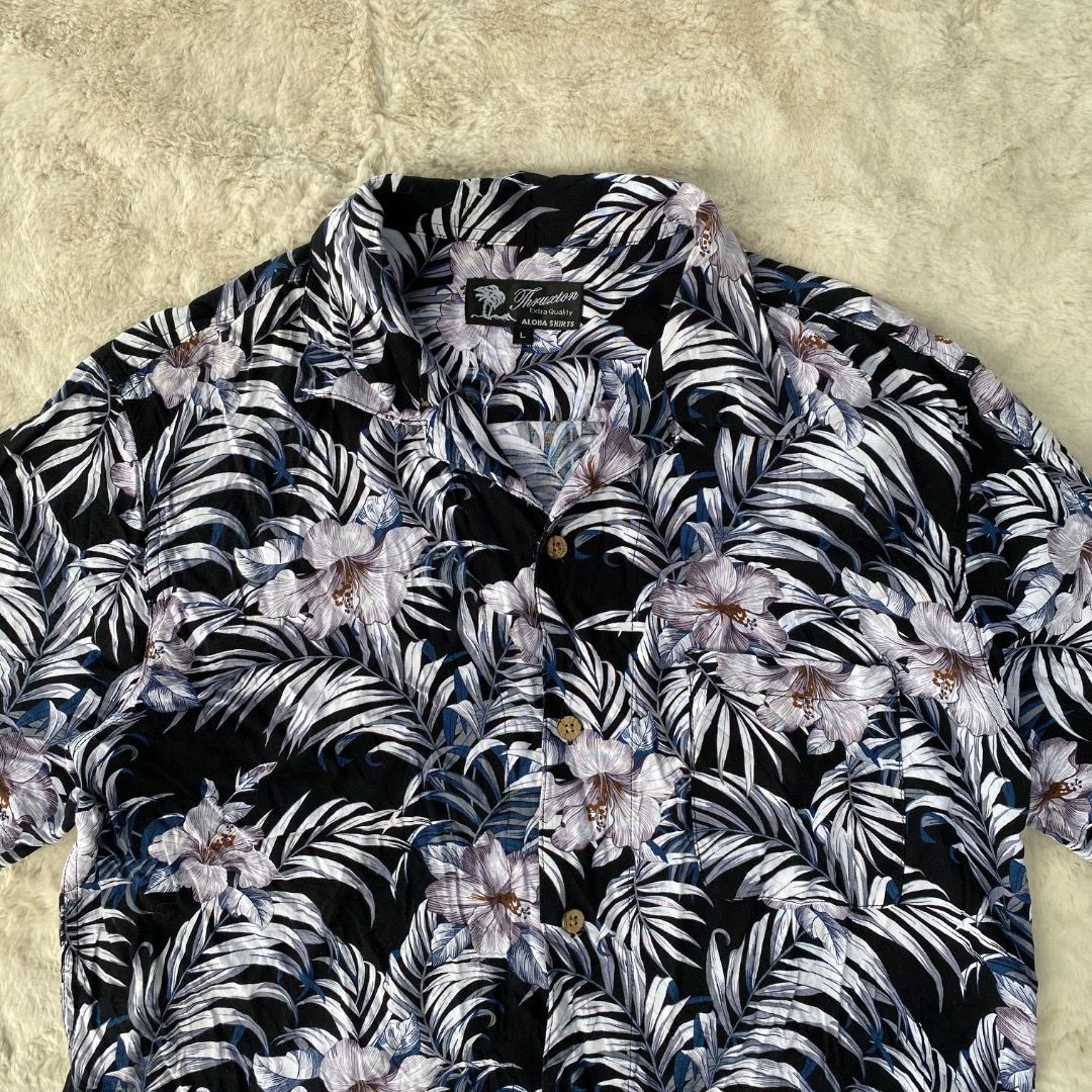 THUXTON - ALOHA HAWAIAN SHIRT AUTHENTIC (Category: Activewear) located in Bacolod City. Submitted by mic_moneyyyyy (Listing ID 1464902174, Image 2). Description: THRUXTON - ALOHA HAWAIAN SHIRT Size : tagged as Large Width : 22 Length : 27 Condition : Excellent No issue need wash .
