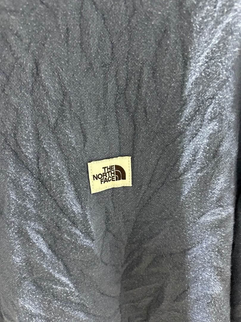 TNF (Category: Coats, Jackets and Outerwear) located in Caloocan City. Submitted by j3ngsanity (Listing ID 1464896204, Image 3). Description: NO ISSUE .