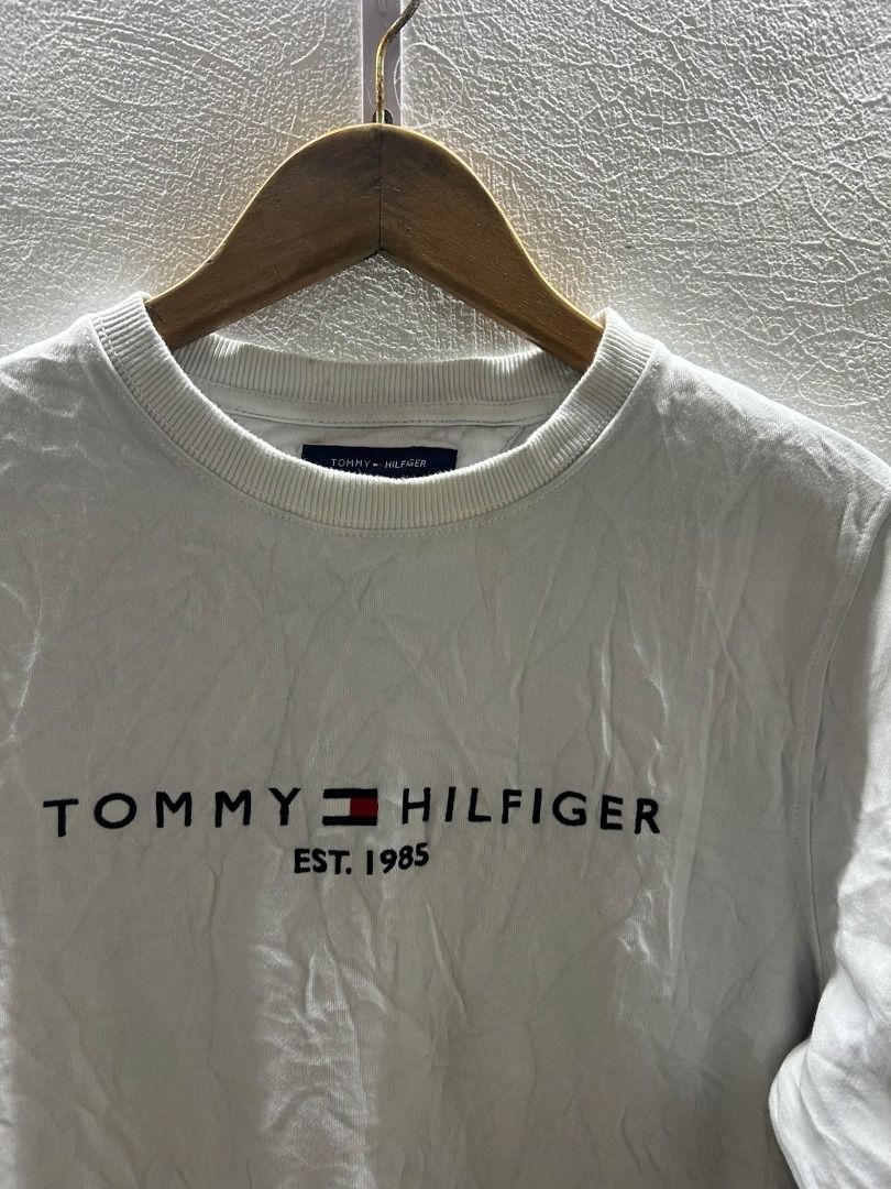 TOMMY H (Category: Coats, Jackets and Outerwear) located in Caloocan City. Submitted by j3ngsanity (Listing ID 1464898467, Image 2). Description: NEED WASH ISSUE ON PIC.