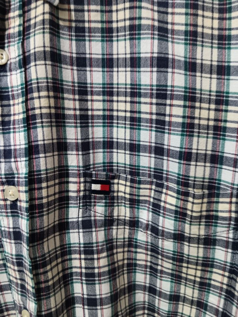 TOMMY HILFIGER (Category: Tshirts & Polo Shirts ) located in Dauis. Submitted by udenglegaspi (Listing ID 1464830767, Image 3). Description: .