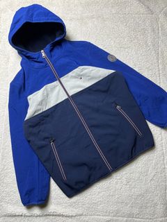 (Category: ) located in . Submitted by carlthriftwearapparel (Listing ID 1464819441, Image 1). Description: .