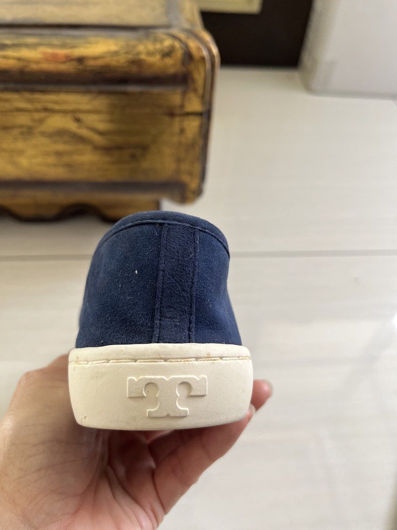 Tory Burch Sneakers (Category: Sneakers) located in Muntinlupa City. Submitted by jane226ph (Listing ID 1464281662, Image 3). Description: Original / Authentic Brand new, never used - bought and kept Purchased at the store Size: US 6.5 Complete with original box and packaging, as originally purchased. Classic, timeless sneaker design that never goes out of style. Letting go: too many shoes, we can no longer keep as part of downsizing. Just messag