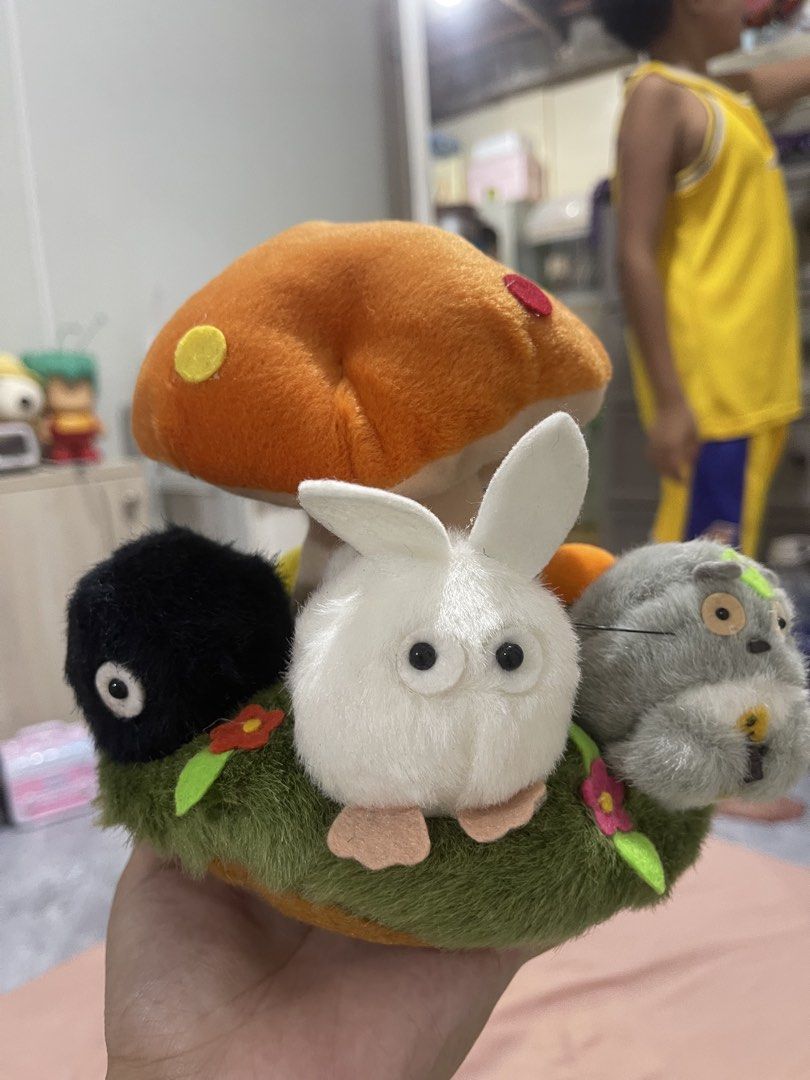 totoro plush toy (Category: Plushies & Soft Toys) located in Cabiao. Submitted by imeon13 (Listing ID 1464907007, Image 1). Description: .