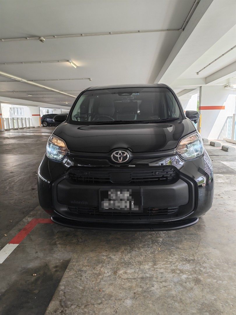 Toyota Sienta Hybrid 1.5 G 7-Seater Toyota Safety Sense (A) (Category: Used Cars) located in Singapore. Submitted by imninez (Listing ID 1464833424, Image 2). Description: well taken care no accident servicing always on time.