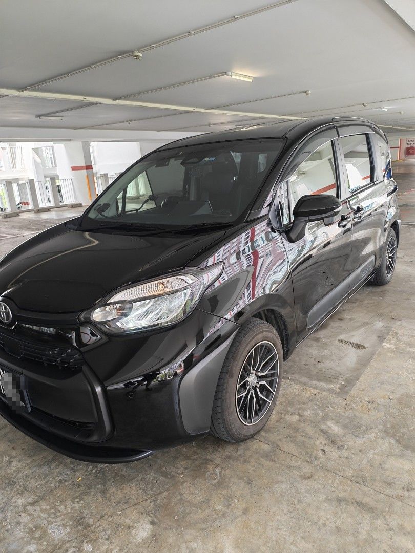 Toyota Sienta Hybrid 1.5 G 7-Seater Toyota Safety Sense (A) (Category: Used Cars) located in Singapore. Submitted by imninez (Listing ID 1464833424, Image 3). Description: well taken care no accident servicing always on time.