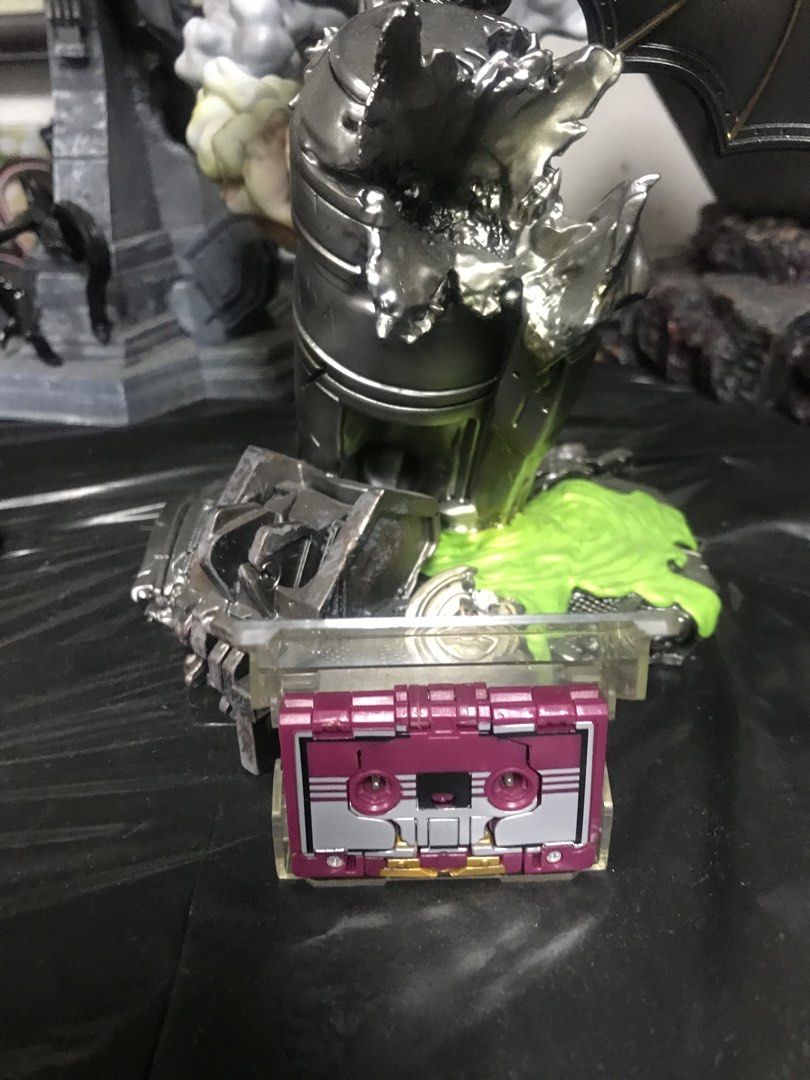 Transformers toys (Category: Action & Battle Toys) located in San Mateo. Submitted by quikzee (Listing ID 1464859366, Image 1). Description: Transformers toys.