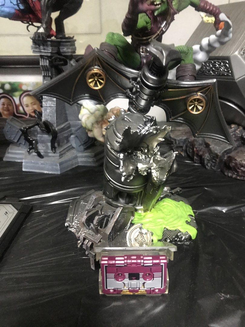 Transformers toys (Category: Action & Battle Toys) located in San Mateo. Submitted by quikzee (Listing ID 1464859366, Image 2). Description: Transformers toys.