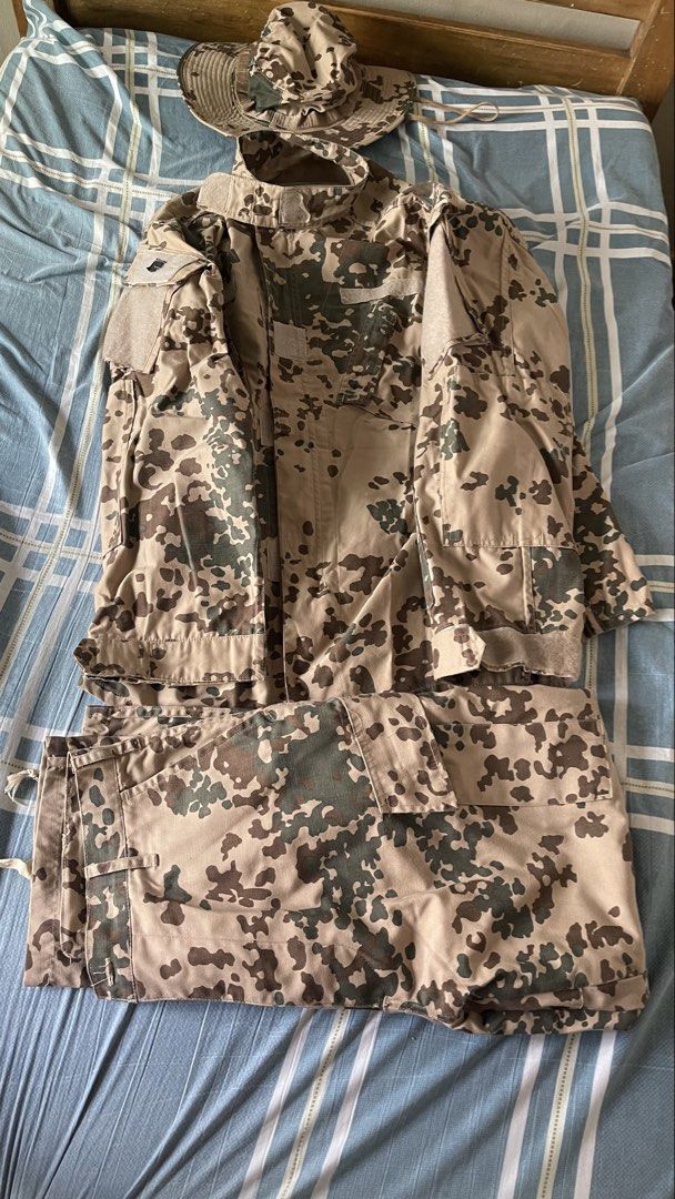 Tropentarn BDU set (Category: Combat Sports) located in Pasig City. Submitted by cheemschorger (Listing ID 1464918875, Image 1). Description: Bundeswehr tropentarn BDU set Includes jacket and trousers and boonie hat Fits XL Shoulders: 50cm Chest: 60cm Waist: 41cm total length: 104.5cm.
