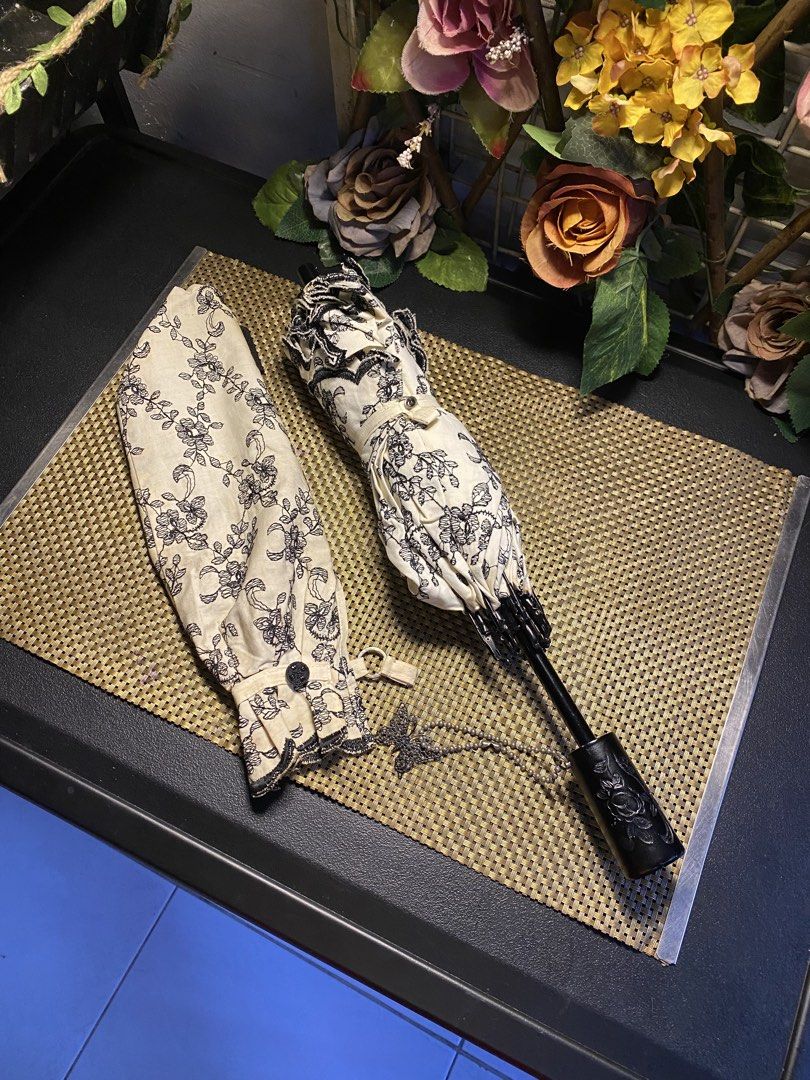 Umbrella ana sui Japan Surplus (Category: Umbrellas) located in Caloocan City. Submitted by mzmarsz (Listing ID 1464819224, Image 1). Description: Good item Ang ganda neto promise.