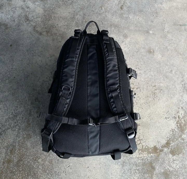 Umbro Bag (Category: Backpacks) located in Manila. Submitted by baggy.ph (Listing ID 1464898158, Image 3). Description: umbro bag Ada slot laptop&lock dada.